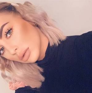 Meet your Posher, Robyn